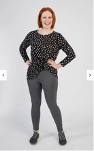 Load image into Gallery viewer, Cashmerette Belmont Leggings and Yoga Pants / Size 12-32
