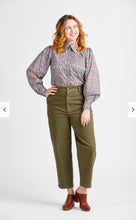 Load image into Gallery viewer, Cashmerette Vernon Shirt / Size 12-32
