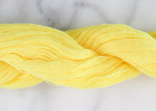 Load image into Gallery viewer, Union Sewing Japanese Cotton Basting Thread: Yellow
